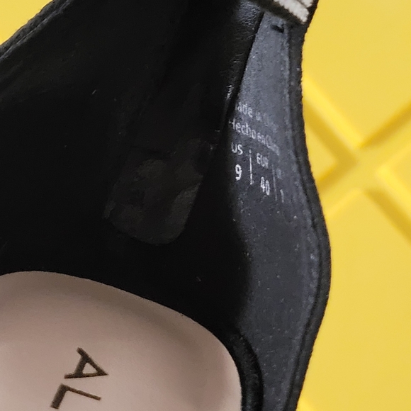 ALDO Rhinestone Thick Strap Size 9 - Picture 7 of 7